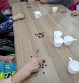 다정하게 커피 한 잔.jpg